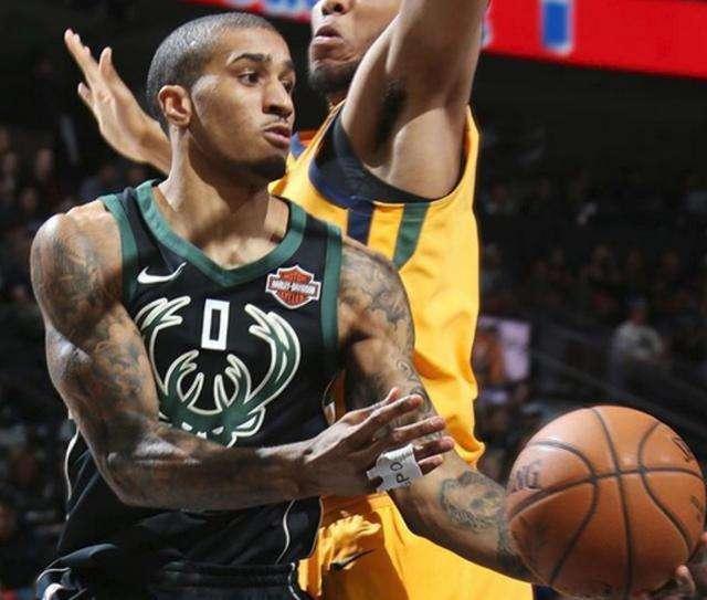 速展现出其 速展现出其