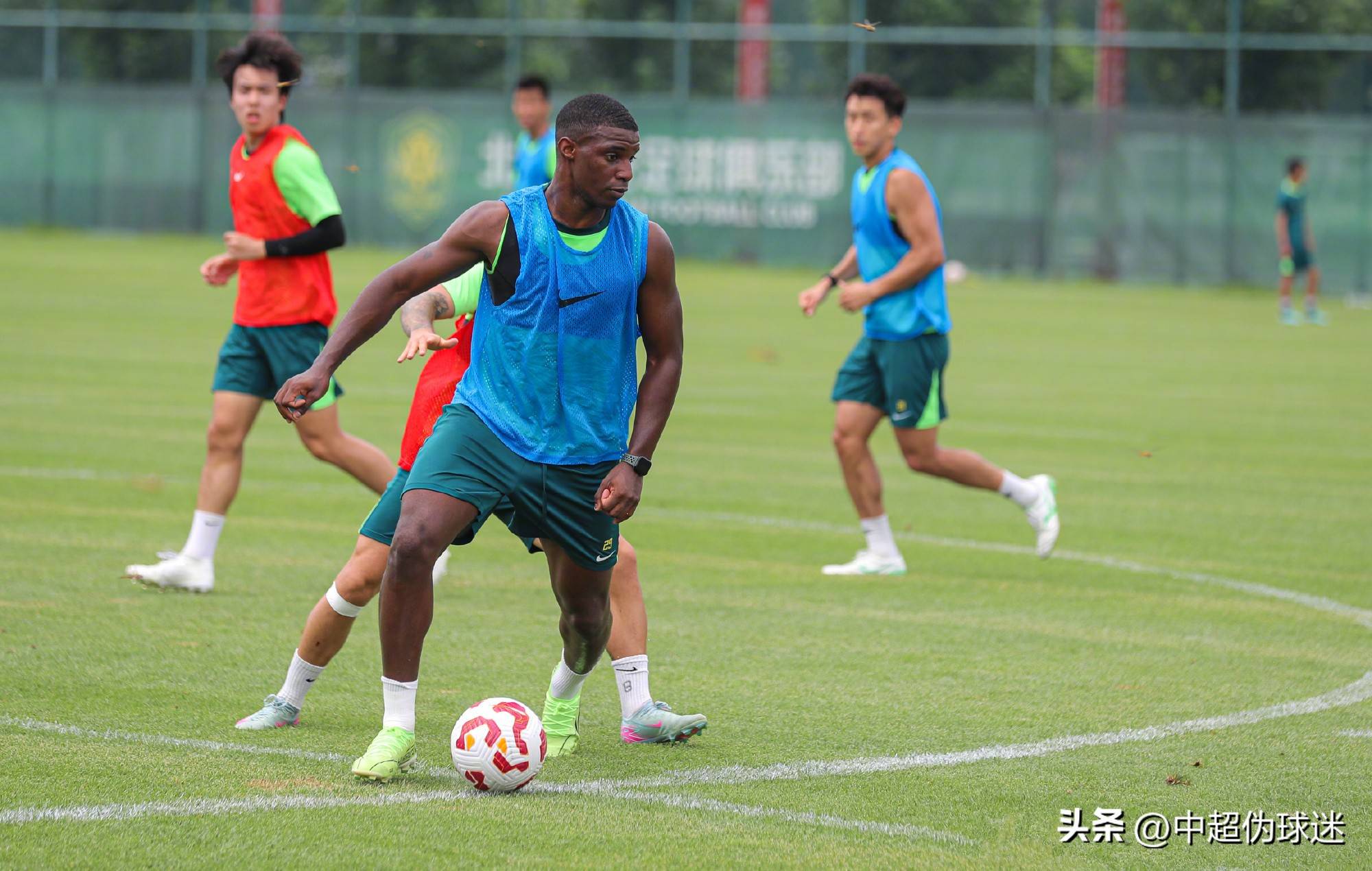 情绪往往更 情绪往往更