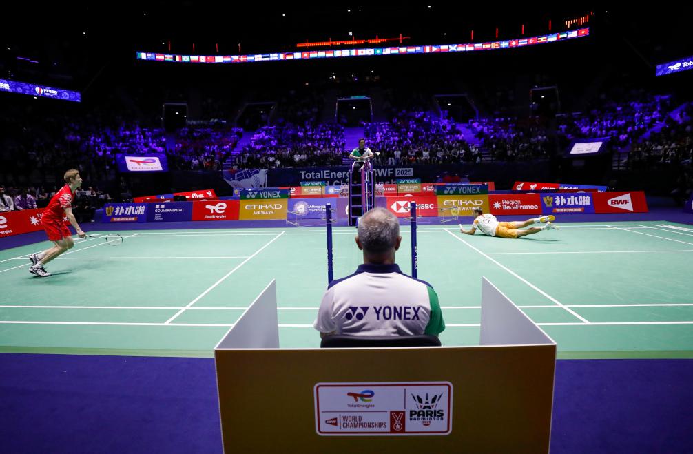 格与围绕它 格与围绕它